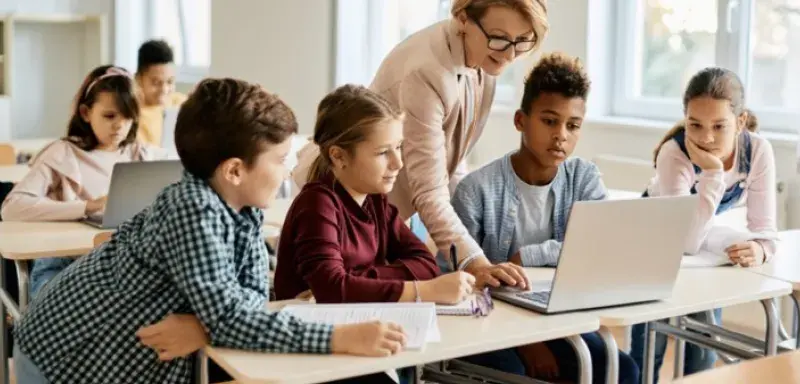 Baisse des effectifs scolaires en France