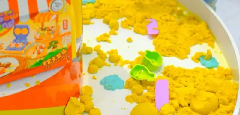 Kits de sable créatif pour enfants rappelés par HEMA en raison de la présence d amiante