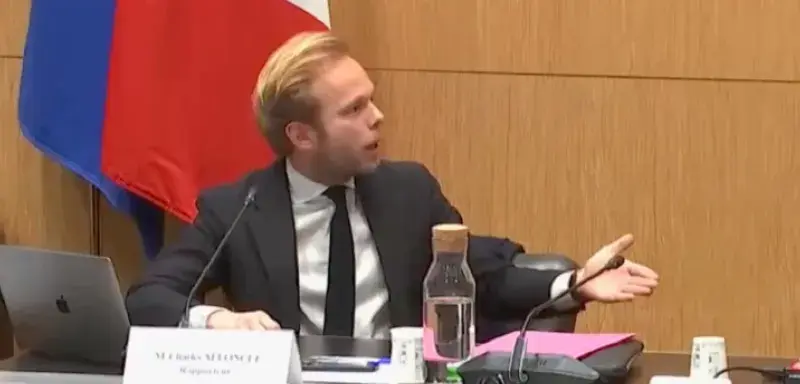 Hémicycle de l'Assemblée nationale française lors d'une commission d'enquête parlementaire