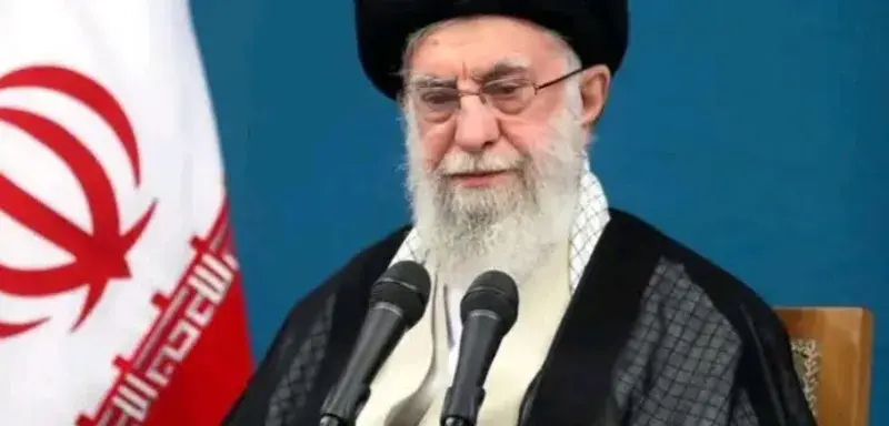 Portrait de l'ayatollah Ali Khamenei, Guide suprême de l'Iran décédé le 28 février 2026