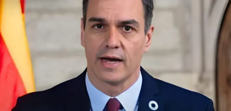 Le Premier ministre espagnol Pedro Sánchez lors d'une conférence de presse sur la position de l'Espagne face aux frappes contre l'Iran