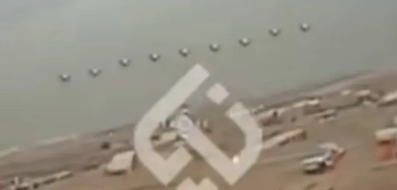 Illustration pour l'article: Images folles d in drone iranien qui se balade sur une base américaine BFM TV