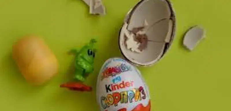 Un œuf Kinder Surprise, ce chocolat emblématique interdit aux États-Unis depuis 1938