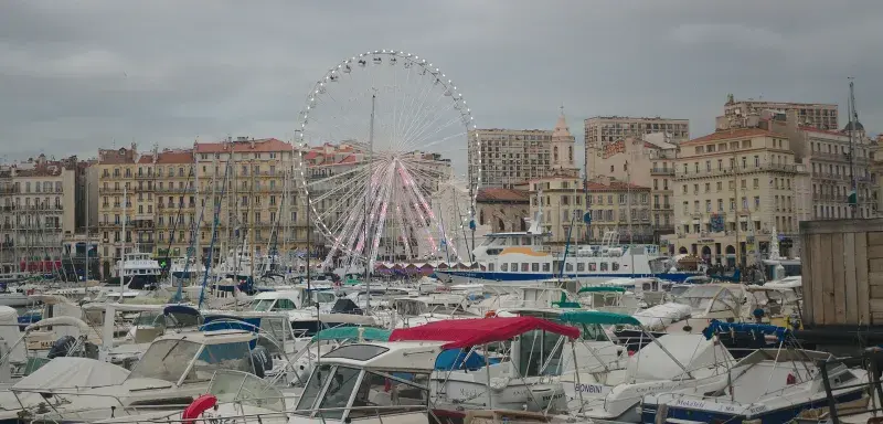 la ville transforme la saison froide en véritable moteur de reprise pour les professionnels de l’hôtellerie et de la restauration.