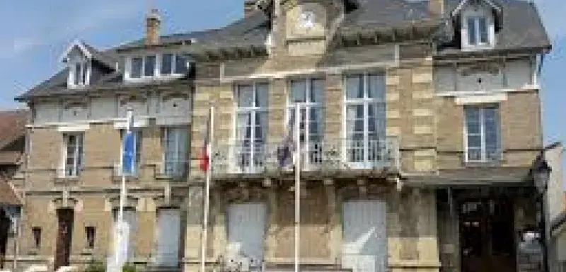 Romuald Seels maire de Venette condamne apres intervention contre un rodeo urbain