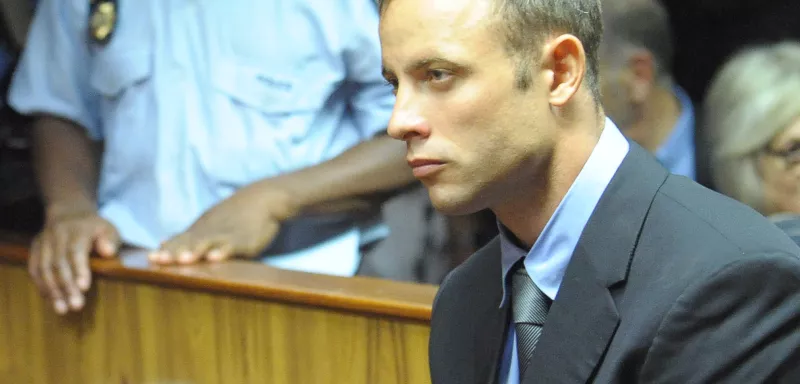 La liberté sous caution a été accordée à la condition que M. Pistorius remette son passeport et se signale régulièrement au commissariat local... (Xinhua)
