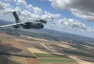 Avion A400M bombardier d'eau incendies Gironde