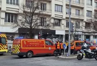 Illustration pour l'article: Grenoble. Une grenade jetée dans un salon de beauté explose, des blessés dont un enfant