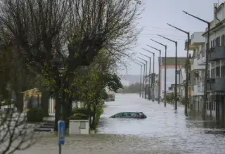 Pluies diluviennes, évacuations et alertes rouges : l’Andalousie frappée de plein fouet par la tempête Leonardo.