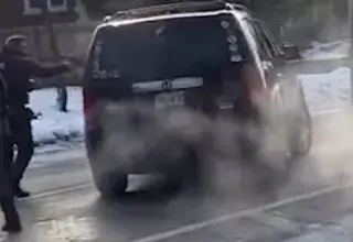 Minneapolis : un agent de l'ICE abat une femme, l'Amérique s'embrase