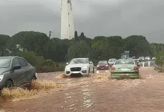 De violentes inondations frappent l’Hérault, provoquant d’importants dégâts et des évacuations en série. Les autorités appellent à la prudence.