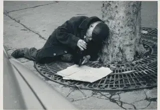 La Fondation pour le Logement estime à 350 000 le nombre de personnes sans domicile en France, soit 20 000 de plus qu’en 2023