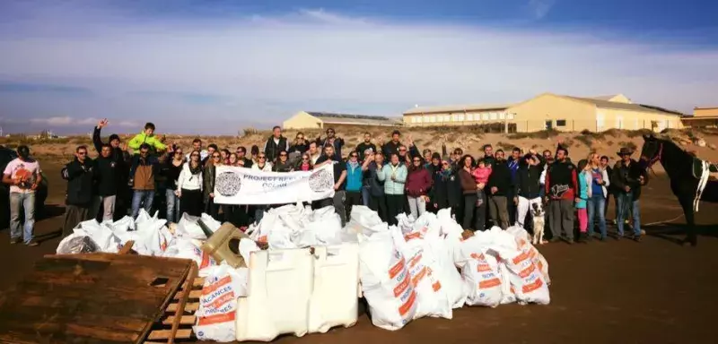 Au total, une tonne de déchets sortis de la Méditerranée par les coups de mer du mois d’octobre a été ramassée dans une ambiance conviviale par Project Rescue Ocean, ses partenaires et la grosse centaines de bénévoles présents.