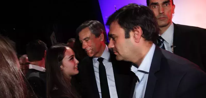 Voici en haut à droite le garde du corps de François Fillon qui a tapé le photoreporter Patrick Aventurier. (Patrick Aventurier/Getty-Images)