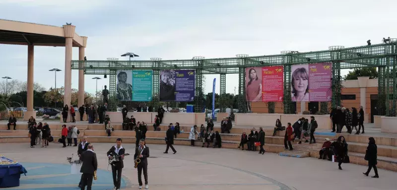 Dédiées à 12 femmes du monde qui se battent pour l'égalité, l'exposition sera visible jusqu'au 29 mars, place du XXème siècle, à Odysseum. (© Montpellier Agglomération)