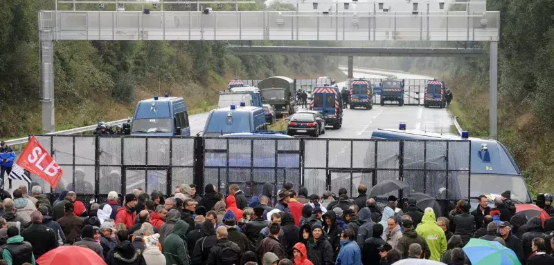 France: violentes manifestations contre l'Ecotaxe 