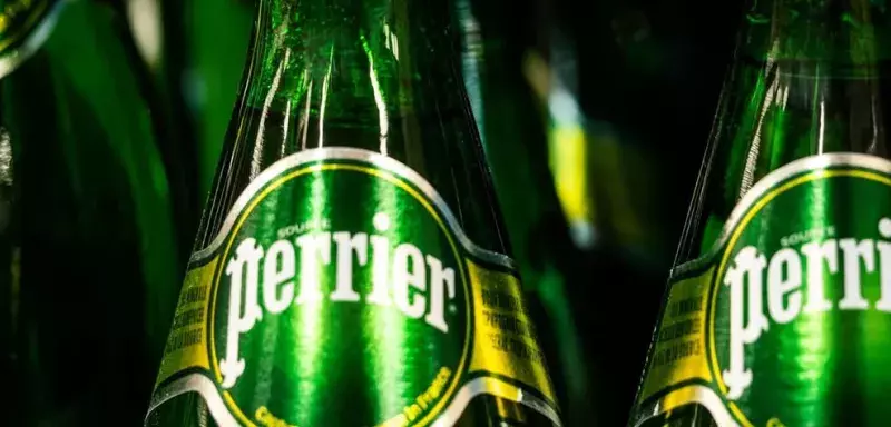 France : la production de l’eau Perrier menacée de suspension en raison d’un "risque virologique"