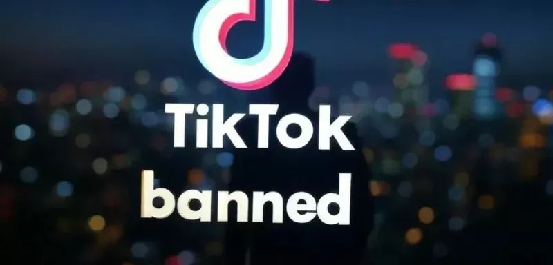 L'interdiction de TikTok aux États-Unis découle de craintes que le gouvernement chinois puisse accéder aux données des utilisateurs américains via ByteDance