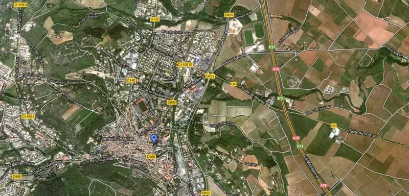 Ces derniers mois, quatre véhicules ont emprunté l'A75 à contre-sens... Mercredi soir c'était à la hauteur de Clermont-l'Hérault. (Caputre d'écran Google Earth)