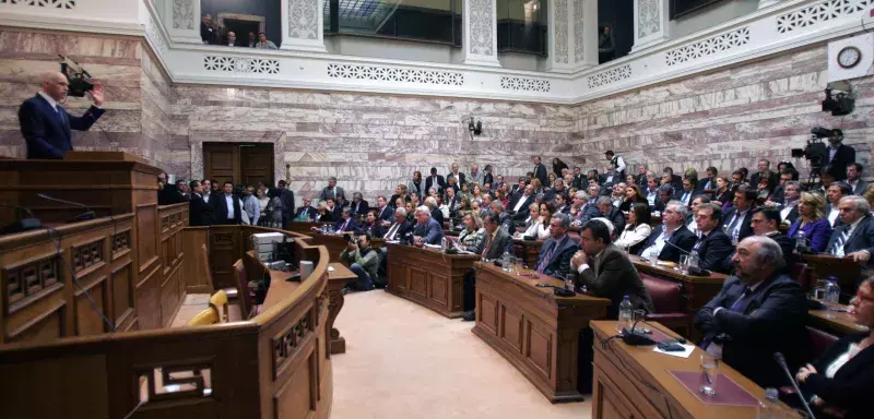 Georges Papandréou devant le parlement (Xinhua)