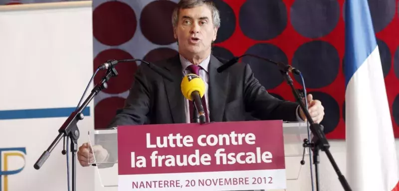 Ancien ministre du Budget et fer de lance de la lutte contre l’évasion fiscale, Jérôme Cahuzac a été condamné à trois ans de prison ferme et à 5 ans d’inéligibilité pour fraude fiscale et blanchiment, ce jeudi 8 décembre, par le Tribunal correction de Paris. Son ex-épouse écope pour sa part de deux ans de prison ferme. (Capture d'écran Clive/Twitter)