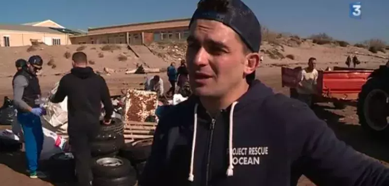 Parmi les 3 tonnes de déchets ramassées par Benoît Schumann et les 600 autres petites mains de Project Rescue Ocean à Valras, des pneus et 800 kg de plastique. Fantastique ! 