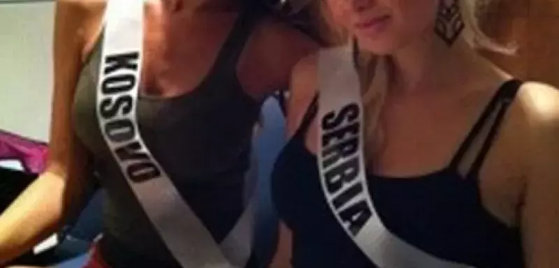 Miss Kosovo et Miss Serbie ensemble