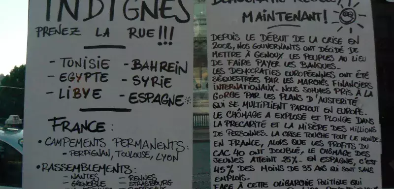 Des affiches du mouvement des indignés à Paris. (DR)