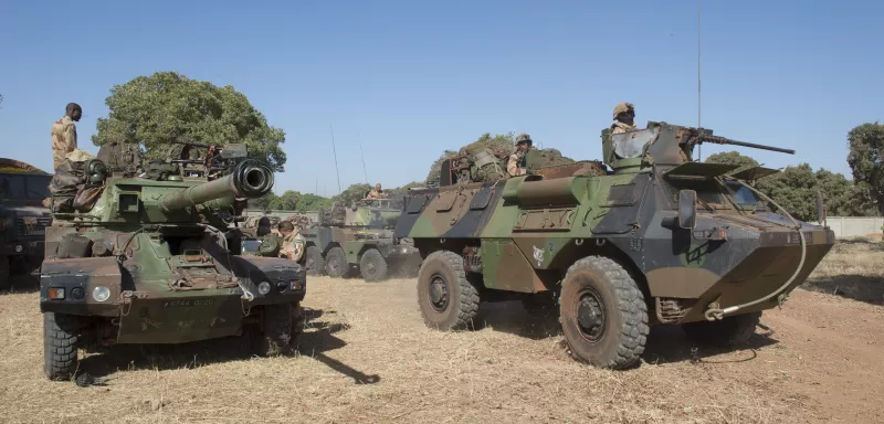 les troupes françaises et maliennes avancent vers le nord du pays... (Xinhua)