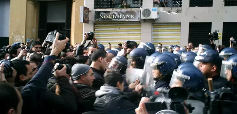 manifestation_algerie_19_02-2011.jpg