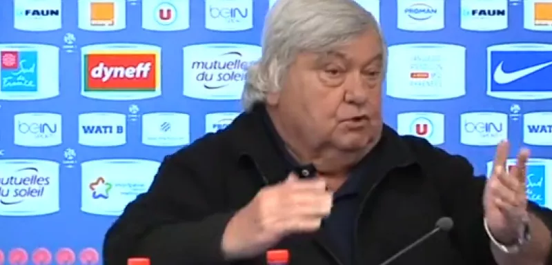 Saillie de Louis Nicollin contre Midi Libre, en début du point presse avec le nouveau coach Frédéric Hantz : "vous avez un chef des sports qui est une grosse bite". (Capture d'écran/TVSud)