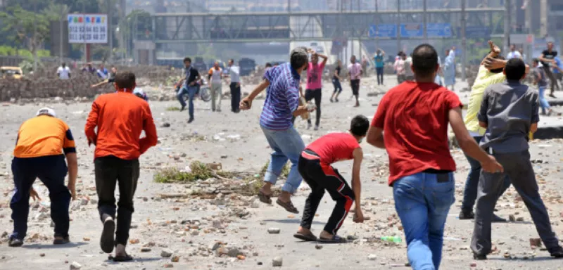 Les forces de sécurité ont dispersé les manifestants de la place Rabaa Al-Adawiya dans la ville de Nasr au Caire et ceux de la place Nahda à Gizeh, qui organisaient un sit-in de 45 jours.