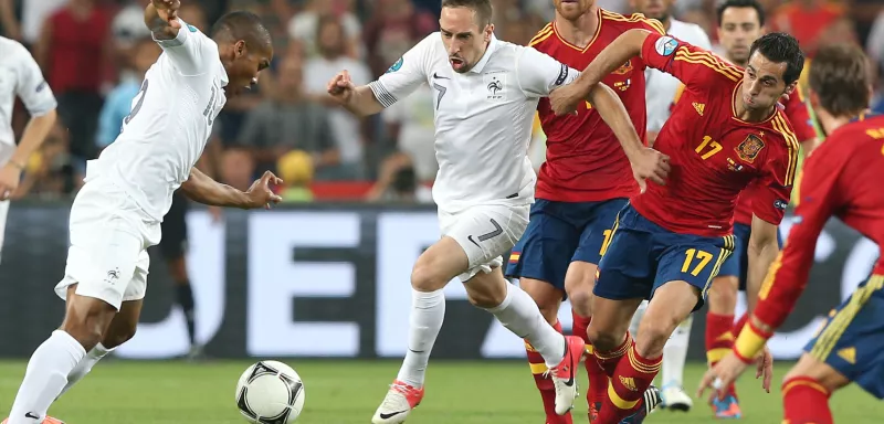 "Les hommes de Del Bosque ont concentré leurs attaques sur le flanc gauche de la défense française où le travail défensif de Ribéry laisse à désirer..." (Xinhua)