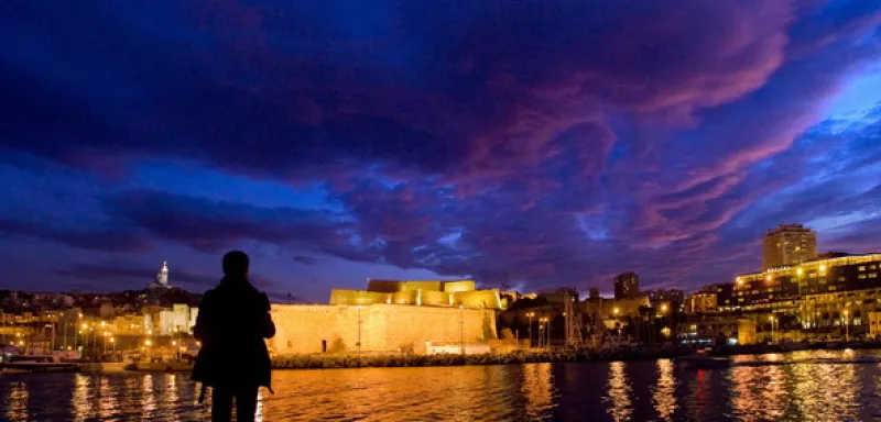 Au pied du fort Saint Jean, une photographie de Jérôme CABANEL