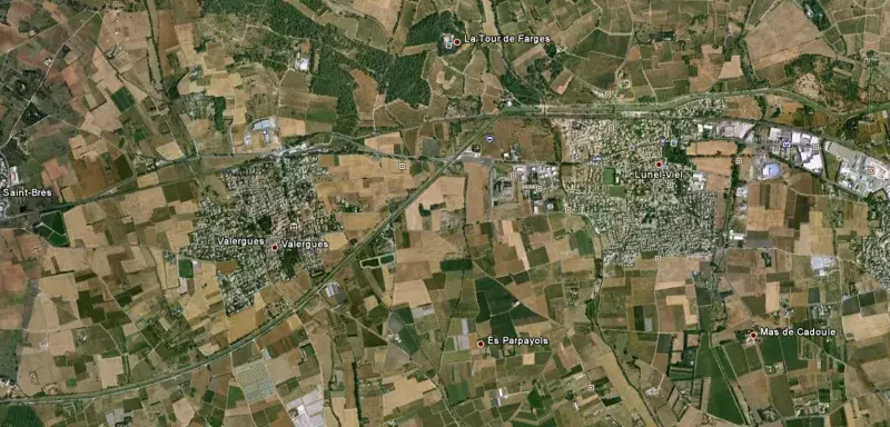 Le drame a été découvert par un automobiliste qui passait par là, au lieu dit Le Relais, de la commune de Valergues, près de Lunel, dans l'Hérault. (Capture d'écran Google Earth)