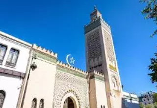 France : la chaine CNews accusée d’orchestrer des attaques virulentes contre la Grande Mosquée de Paris