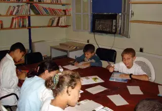 Activité de soutien scolaire à l'association AFAK (Photo: AFAK)