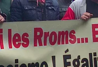 SOS Racisme : "Nous portons plainte contre les propos immondes tenus par Paul-Marie Couteaux sur les Roms"