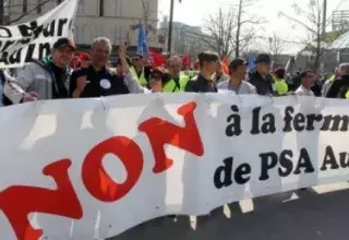 En attendant de sonner le glas une fois passé le cap des présidentielles, PSA a raconté des histoires à ses salariés, avec le silence complice de la droite alors aux commandes (DR)