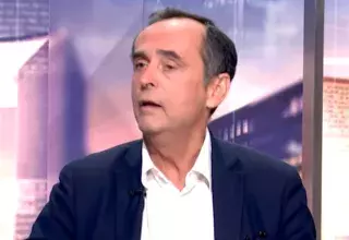 Pour Robert Ménard, invité ce matin sur le plateau de LCI, le « vivre ensemble » est « une invention des médias », « être Français », c’est « être Européen, blanc et catholique », « l’Islam et le catholicisme ne doivent pas avoir le même statut » et il faut voter Marine Le Pen pour qu’il soit ministre. 