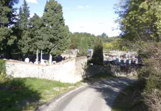 Le suspect réside à 300 mètres des lieux du meurtre de la joggeuse survenu jeudi sur le chemin des Sangliers de Courbessac, un hameau situé aux portes de Nîmes dans le Gard. (© Google Maps)