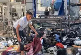 Génocide à Gaza : Israël bombarde un lieu de refuge pour déplacés, les députés d’extrême droite et Macronistes confirment leur approbation de ces horreurs