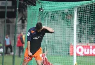 Olivier Giroud avait promis à Rémi Gaillard qu'il montrerait un t-shirt à son effigie, après un but, et il l'avait fait le 11 mars, face à Caen. (DR)