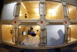 hotelcapsule.jpg