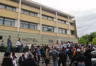 Le 16 mai dernier, plus de 800 personnes avaient demandé ''Justice pour Salah'', jusque devant le commissariat central de Montpellier. (© N.E) 