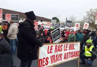 Ils étaient plusieurs milliers à défiler, hier, comme ici à Montpellier, où 300 manifestants se sont rendus jusqu'à la préfecture de l'Hérault. (DR)