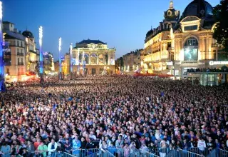 D'un dimanche à l'autre, la Place de la Comédie se ressemblera, avant de connaître, sans doute, la même liesse historique. (© Ville de Montpellier)