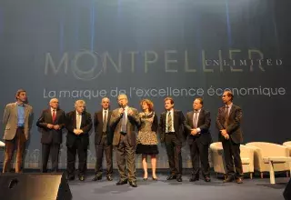 Jean-Pierre Moure a lancé la marque Montpellier Unlimited mercredi soir au Zénith, aux côtés de nombreux représentants de sa gouvernance économique. (© Montpellier Agglomération)