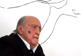 Oscar Niemeyer est resté engagé au Parti communiste jusqu'à la fin de ses jours... (DR)