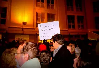 Vidéo : des milliers de personnes se sont rassemblées à Montpellier pour s'indigner de l'attentat meurtrier contre Charlie Hebdo. 